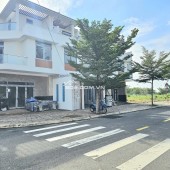Chủ kẹt tiền cần bán gấp Căn Nhà 1 trệt 2 lầu ngay Trường ĐH Viêt Đức giá ngộp