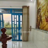 Bán nhà Đức Hoà Long An - 1 trệt 1 lầu - DT (4x8) - SHR - 900tr. Lh:0902825078.