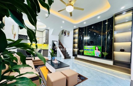 VIP! Nhà Tây Sơn, Đống Đa, 169m², mặt tiền KHỦNG, giá 42 tỷ