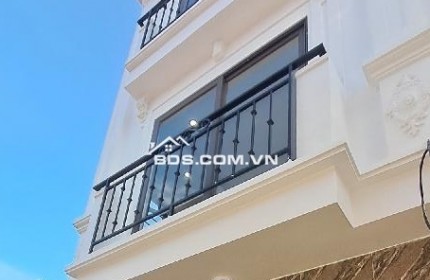 ⭐️BÁN NHÀ LÔ GÓC VĨNH HƯNG - 43M² 6 ngủ - SÂN RỘNG VIEW HỒ CÂU - GIÁ 5.9 TỶ ⭐️