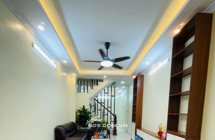 BÁN NHÀ 45m2 – 9.5 TỶ KHÚC THỪA DỤ, CẦU GIẤY – NHÀ ĐẸP 5 TẦNG