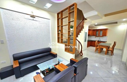 BÁN NHÀ XUÂN THỦY, CẦU GIẤY – 7.5 TỶ/38m2 – NHÀ ĐẸP 5 TẦNG