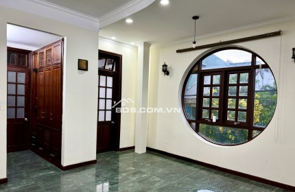 SIÊU HOT - BIỆT THỰ 2MT HẢI CHÂU 4,5 TẦNG - DIỆN TÍCH 120M2 - 3 MẶT TIỀN - GIÁ CHỈ 7,8 TỶ