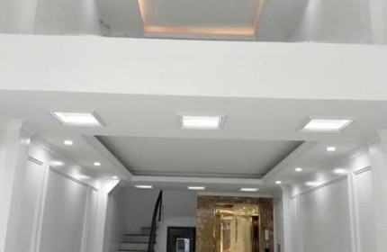 Bán nhà ngõ 164 Vương Thừa Vũ 52m2, 6 tầng thang máy, gần phố, ô tô 5m, 13.6 tỷ