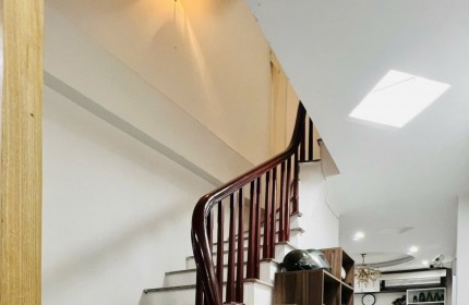 Bán nhà phố Đội Cấn 41m2 x 4 tầng, đầy đủ nội thất