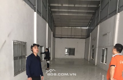 Cho thuê nhà kho 152m2 tại trục chính Đông Dư - Gia Lâm