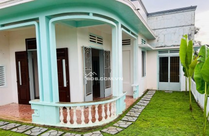 Nhà vườn sầu riêng 877m2 sẵn 200m thổ full nội thất ngay chợ Lộc Đức giá cực rẻ