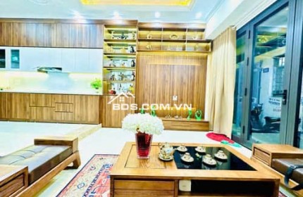 Bán nhà Hào Nam, phân khúc 9 tỷ, nhà dân xây cực hiếm, 66m2, 3 tầng, 3 ngủ, lô góc MT 4m