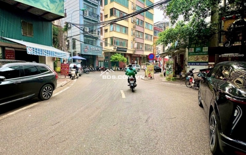 Bán nhà phố Tam Khương Đống Đa là Căn Góc, ngõ Ô Tô, vài bước ra phố, vị trí tuyệt đẹp