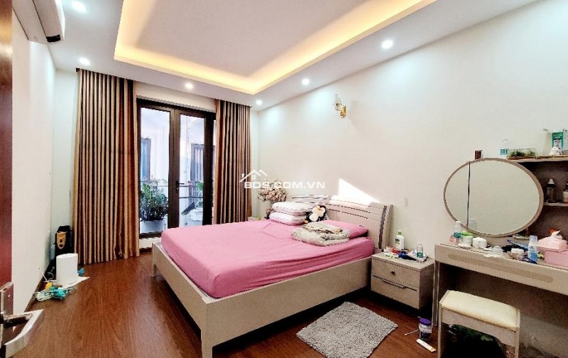 Bán nhà Nguyễn Sơn, Long Biên, 55m2, 5 tầng, 11.6 tỷ. Nở hậu, gara