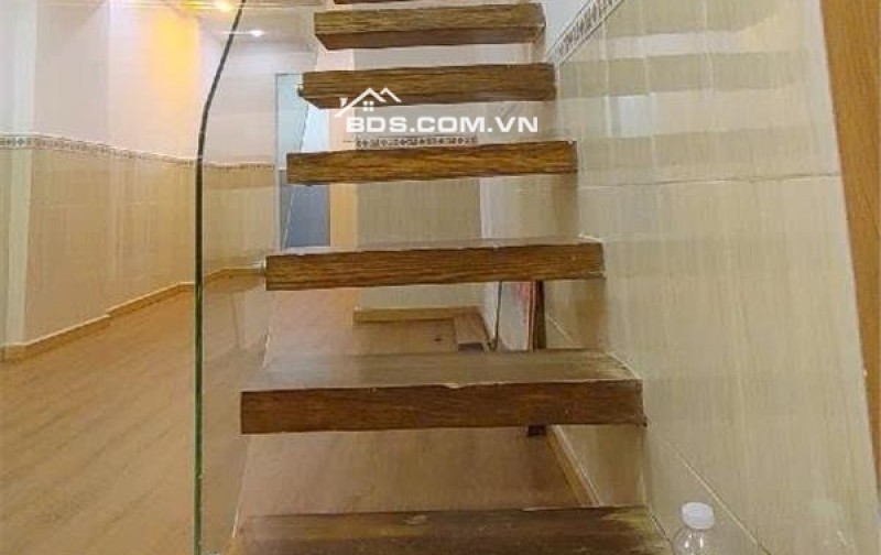 Bán Nhà 2 Tầng 55m² Lê Hồng Phong 2PN2WC- Vị Trí Vàng Quận 10