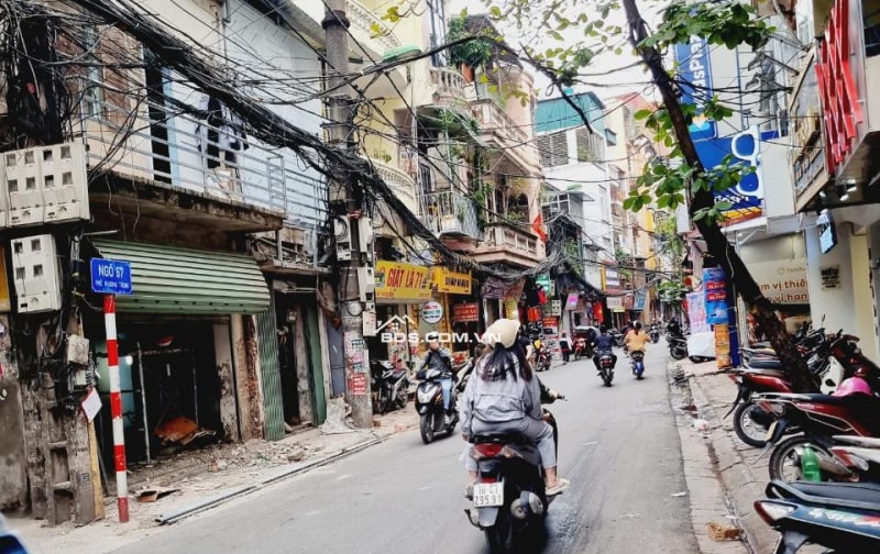 BÁN NHÀ MẶT PHỐ KHƯƠNG TRUNG, LÔ GÓC , MẶT TIỀN RỘNG 4,5M , KINH DOANH SẦM UẤT , DT 50M , 7 TỶ