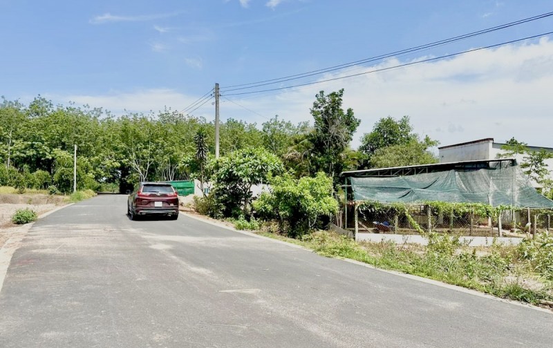 BÁN ĐẤT NGAY KCN, ĐƯỜNG NHỰA 18M GẦN ĐIỆN MÁY XANH TIỆN XÂY TRỌ. DT 499M2 ĐẤT GIÁ 280 TRIỆU