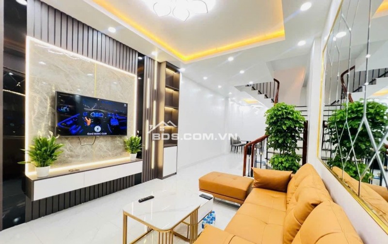 Nhà HXH 3 tầng gần Nguyễn Duy Trinh, 52m2, 3 tầng , 3PN , Hoàn công