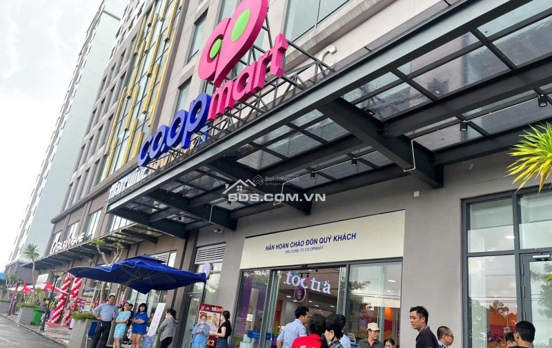 Cho thuê shophouse 151m2 , trệt , lầu , 3wc , 3pn . 15tr Ngay 2225 Phạm Thế Hiển , Q.8