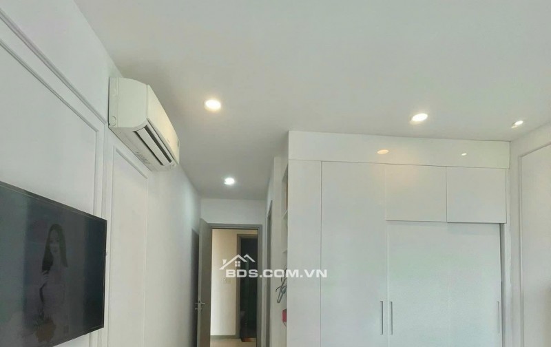 Căn hộ Gold View cho thuê - 18 triệu , căn góc 92m2 , view đẹp