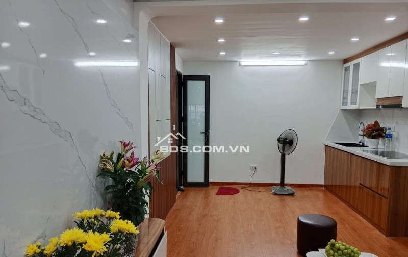 Bán Nhà View Phố Phạm Ngọc Thạch, Đống Đa 80m, giá 3.36 tỷ.