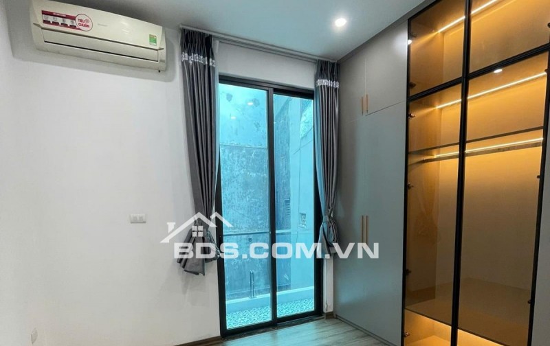 Bán nhà Khương Trung, DT 36m2, 4 tầng, ngõ rộng, 3 bước ra ô tô đỗ, giá nhỉnh 6 tỷ