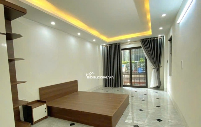 Chính chủ cần bán nhà mặt ngõ đường  Nguyễn Văn Cừ, Long Biên, 31m2, giá 5,48 tỷ, nhà 5 tầng, 0902318197
