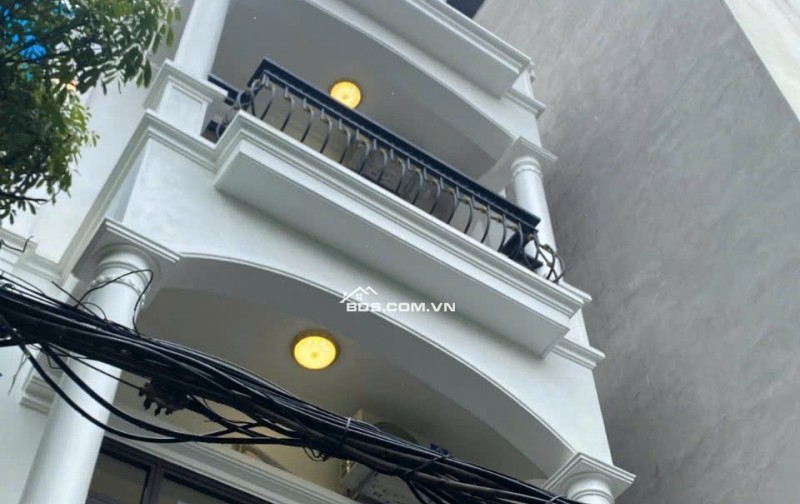 Không gian sống tuyệt vời tại căn nhà 73m2, ngõ ô tô, Long Biên với giá cực kỳ hấp dẫn