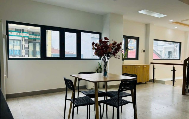 Bán nhà hẻm 6m, có gara oto, 4 tầng, 50m², giá 5,35 tỷ Hiệp Thành quạn 12.