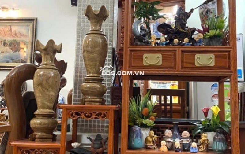 Bán nhà, cách hồ Linh Quang Đống Đa  vài bước chân giá chỉ 9,75 tỷ,  0902318197