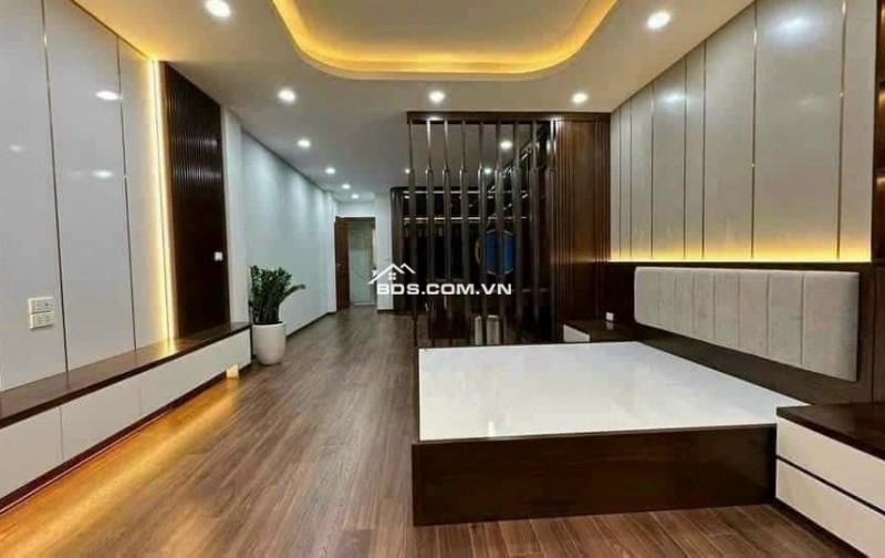 Cực hiếm Nhà phố Cổ Linh 6 Tầng Thang Máy, gara ô tô, 45m,MT 4m,Full nội thất.Nhỉnh 7 tỷ