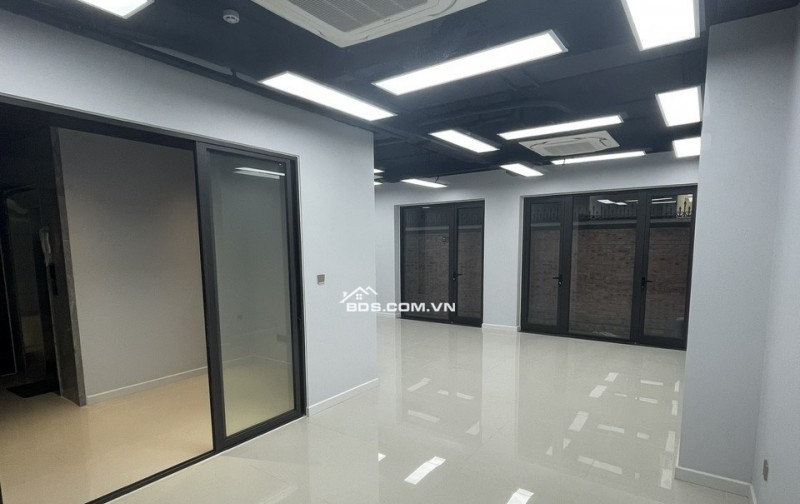 Cho thuê tòa nhà Nguyễn Xiển 135m2*7 tầng, xây mới, phù hợp làm trụ sở doanh nghiệp, văn phòng, spa