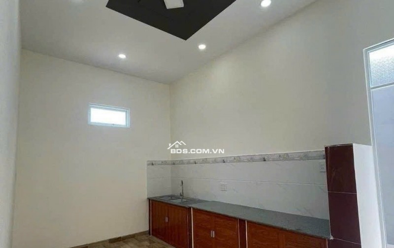 Trả nợ Bán căn nhà 210m2, Giá 700tr, xã tân xuân huyện hóc môn.