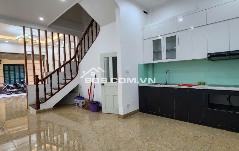 Cần bán CHCC 987 Tam Trinh, Hoàng Mai 70m2 3PN 2WC view Hồ Yên Sở giá nhỉnh 3 tỷ