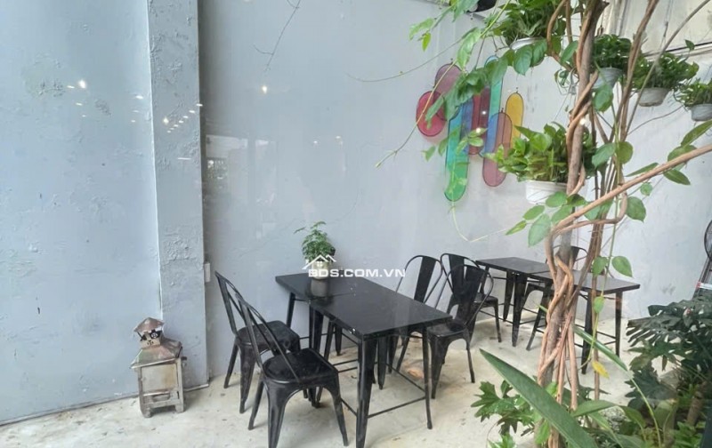 Sang nhượng Quán  Cafe Tô Hiệu -CG- dt40m2 - thuê 9 tr , giá nhượng 210 tr toàn bộ đồ và tiền cọc nhà