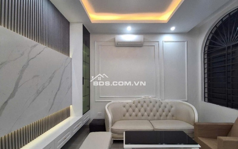 BÁN NHÀ PHỐ QUAN NHÂN; NGAY SÁT ROYAL CITY; NGÕ 3 GÁC, Ô TÔ 115M; GIÁ NHỈNH 9.2 TỶ