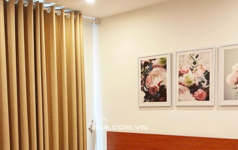 bán căn hộ 3 ngủ 110m2 đẹp ban công view hồ tại goldmark city giá chỉ 6,x tỷ LH 0985920391