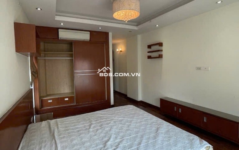 Nhà Vip Tây Hồ - Đặng Thai Mai 30m2 x 6 tầng - 10m ra oto - nhà dân xây kiên cố chắc chắn.