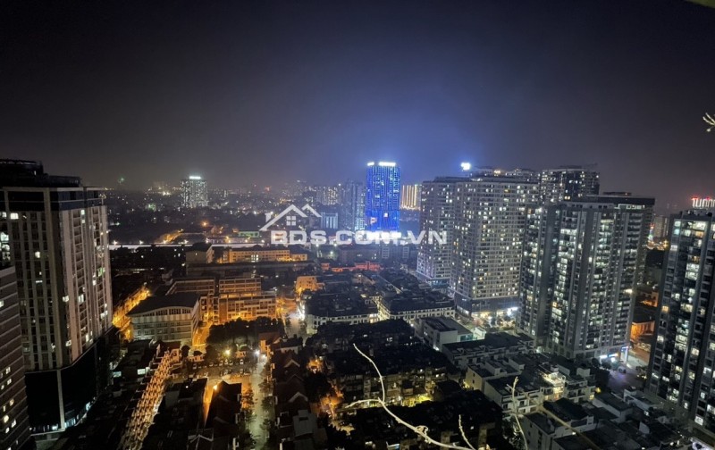 Căn hộ Bohemia Residence giá 8,7 tỷ VND tọa lạc tại Đường Nguyễn Huy Tưởng với diện tích 136m2 và 3 phòng ngủ. LH 0337160396