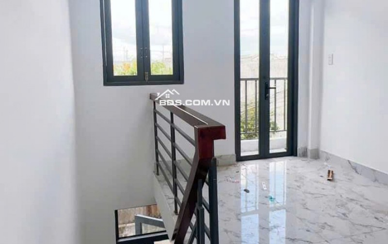 Bán nhà tại Mỹ Hạnh Nam Đức Hòa 16m2 chỉ 380tr CCVB bao mọi chi phí. Lh:0938463731