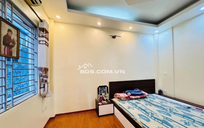 Bán nhà giá rẻ, 4 tầng mới vị trí siêu đẹp, 46m2, ô tô, Ngọc Thuỵ Long Biên. LH:0974573073