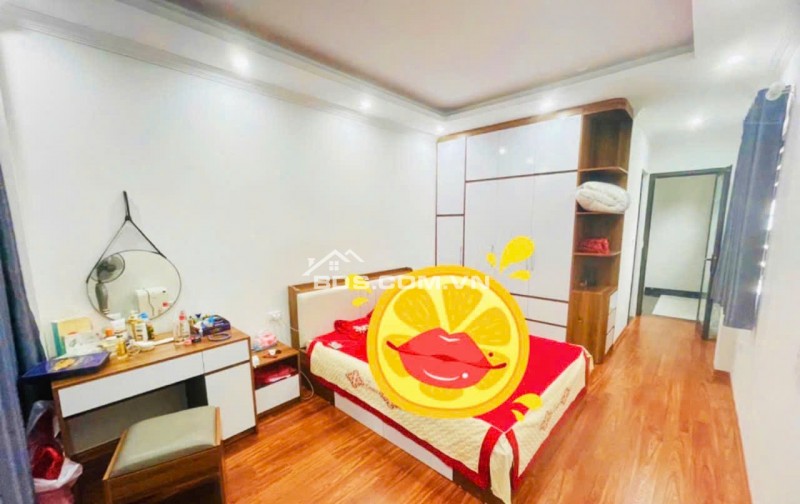 THẠCH BÀN LONG BIÊN 35 M², 5 TẦNG - LÔ GÓC - DÂN XÂY - Ô TÔ ĐỖ CỬA - TẶNG FULL NỘI THẤT - H.I.Ế.M - NHỈNH 6 T.Ỷ.