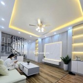 Bán gấp nhà Tân Triều 50m2 x 4 tầng, mt 4.2m giá chỉ hơn 8 tỷ