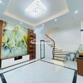 Nhà Đẹp Ở Luôn Trần Khát Chân 29m, 5 tầng, mt 4.9m, giá 5.6 tỷ.