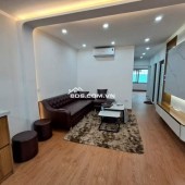 Bán Nhà View Phố Phạm Ngọc Thạch, Đống Đa 80m, giá 3.36 tỷ.