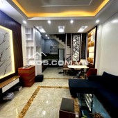 Tây Sơn, Đống Đa, Gần Phố, Ở Ngay, Full Nội Thất, 2 Thoáng. Chỉ 8.4 Tỷ