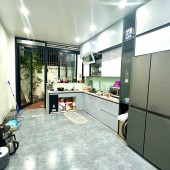 Bán nhà Bồ Đề , Nhà Đẹp , Ô tô Đỗ Cửa , 76m2 , mt4,8 , 13,2 tỷ