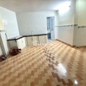 DIỆN TÍCH 76M2 CHỈ 4.65 TỶ, NHÀ 2 TẦNG NGANG 4.7 NỞ HẬU 8M DÀI 15M, NHÀ MỚI Ở NGAY, CÁCH PHẠM VĂN ĐỒNG 50M.