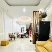 Nhà mới đẹp Lạc Long Quân, Tây Hồ, 6 tầng, thang máy, DT47m2