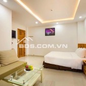 Bán khách sạn mới hẽm oto phố Tây, khu phố tập trung khách du lịch, cách biển chỉ 500m