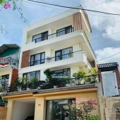 CẦN BÁN CĂN NHÀ ĐẸP HAI MẶT TIỀN THÔNG THOÁNG RỘNG ĐẸP- NGAY TRUNG TÂM P2- ĐÀ LẠT