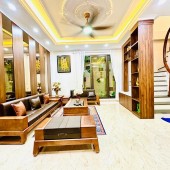 BÁN NHÀ HÀO NAM - PHÂN LÔ - OTO GẦN - 8.35TỶ