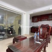 MẶT TIỀN RỘNG - GẦN PHỐ - BẤT CHẤP ĐẦU TƯ