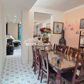 Cần bán nhà Bắc Cầu, Long Biên, DT 60m2, 3 tầng, giá 4,8 tỷ, 0902318197